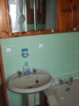 New bathroom, kitchen, heating system and decorate Llandudno property