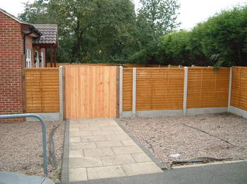 North Wales driveway laid and fence constructed and gates